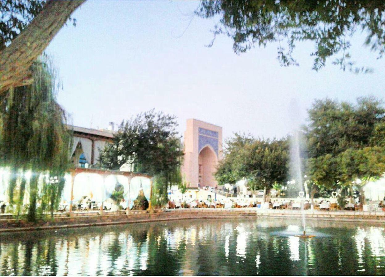 Hotel History à Boukhara Extérieur photo